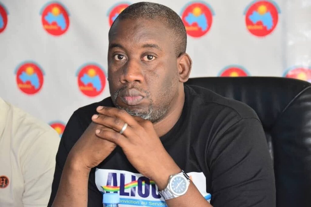 Guinée : le président Doumbouya gracie l’opposant Aliou Bah